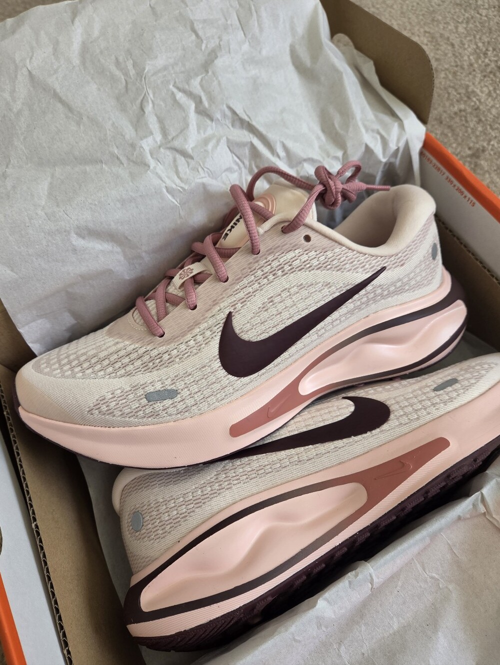 Nike Journey Run Shoes Guava Ice Burgandy Crush Bordeux Crush Size 9 Pink Rose